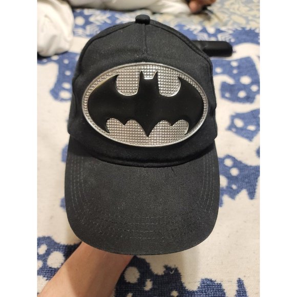 Batman The Dark Knight Black Silver Logo Snapback Hat 2017 - Picture 1 of 6